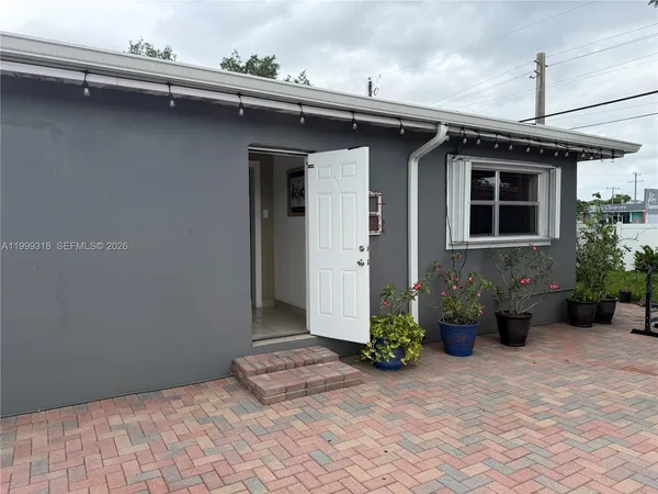 $1,800 | 414 Southwest 2nd Terrace, Dania Beach, FL 33004