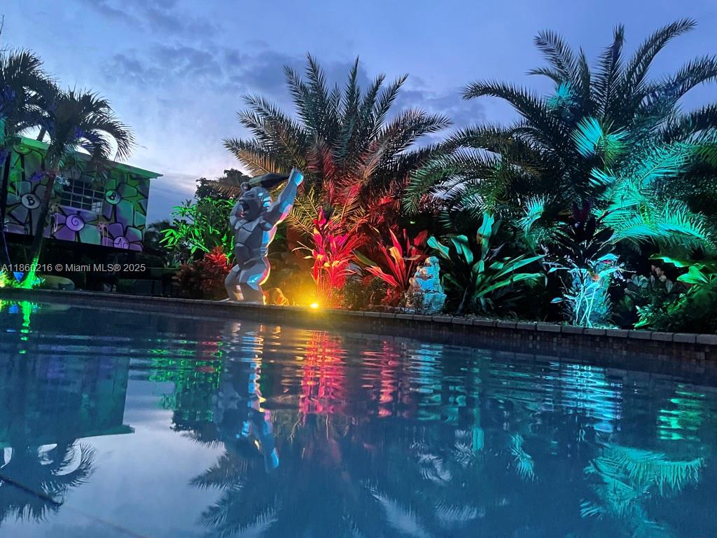 250 Northeast 158th Street Miami, FL 33162 - Photo 4 of 80 a view of a yard with plants