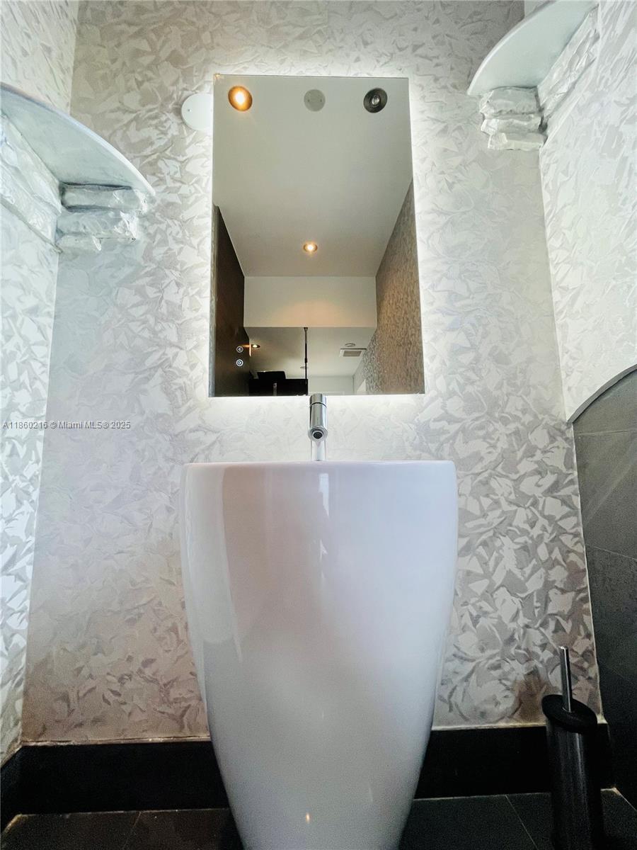 250 Northeast 158th Street Miami, FL 33162 - Photo 46 of 80