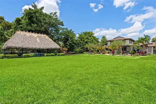 $18,000 | 250 Northeast 158th Street, Miami, FL 33162