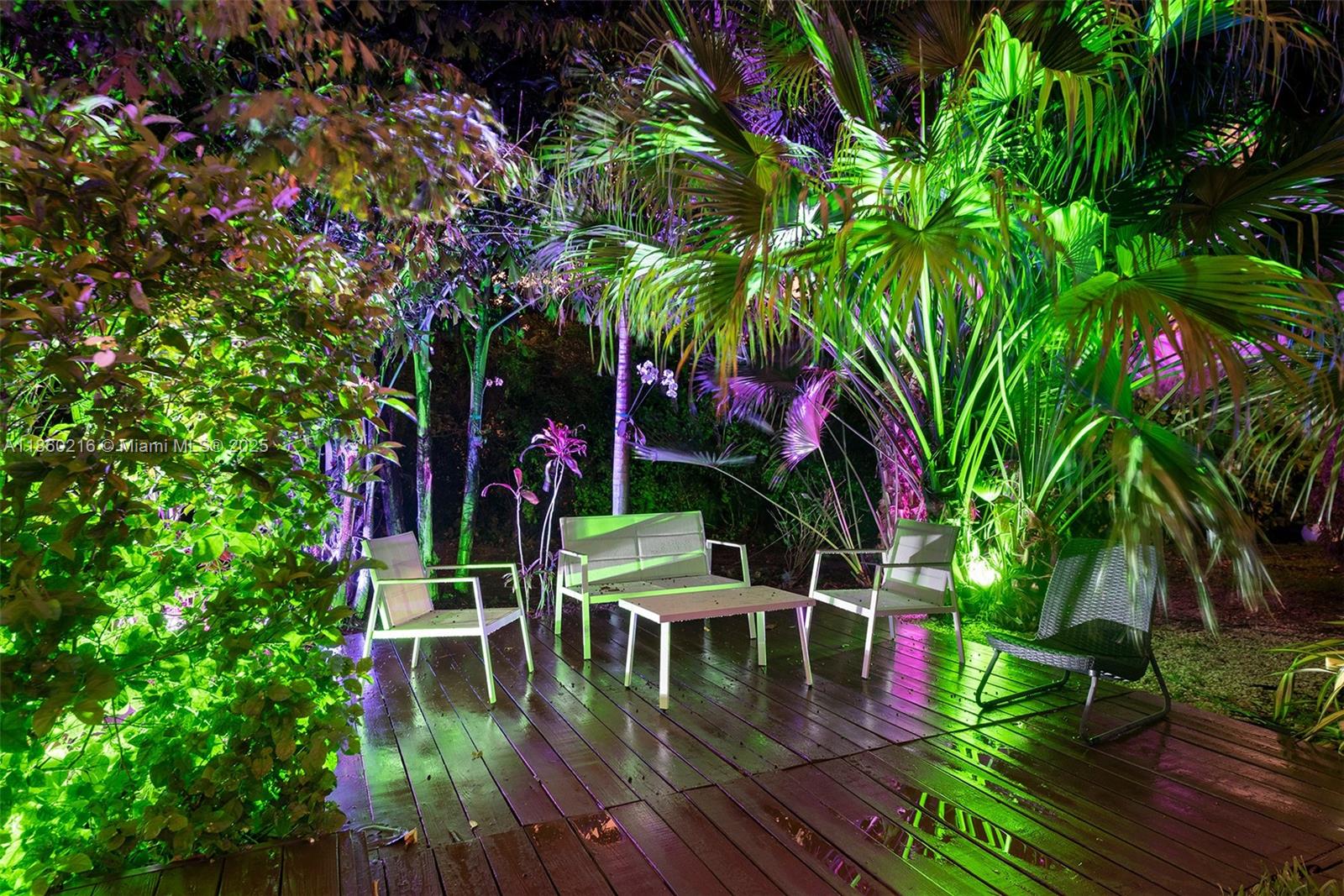 250 Northeast 158th Street Miami, FL 33162 - Photo 70 of 80 a view of a chairs and table on the wooden floor