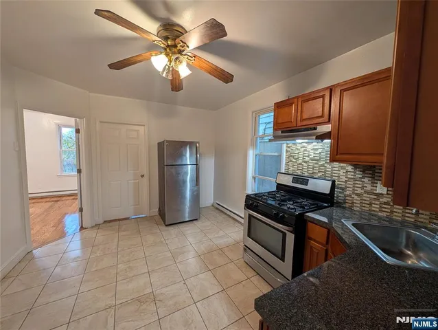 $1,845 | 154 Highland Avenue, Unit 2, Clifton, NJ 07011