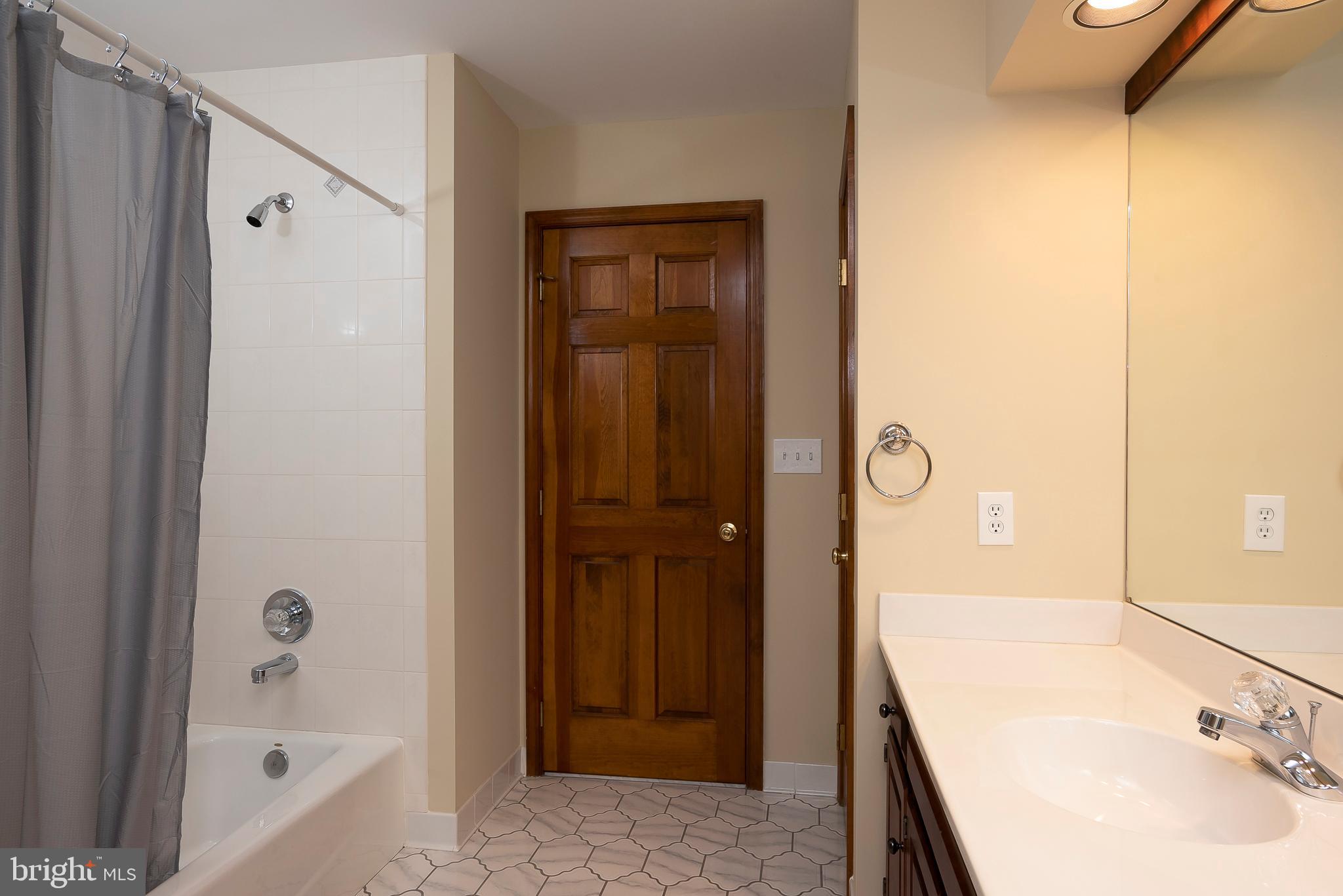 3165 Florence Road Woodbine, MD 21797 - Photo 31 of 42 Full hall bathroom upstairs