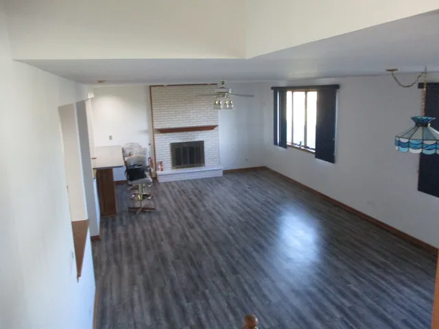 $499,900 | 8030 Valley View Drive, Tinley Park, IL 60477