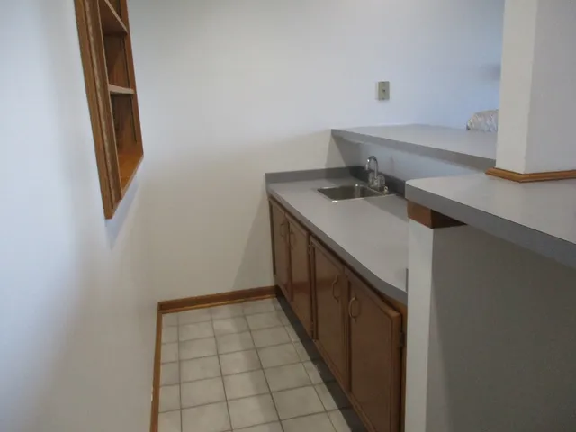 $499,900 | 8030 Valley View Drive, Tinley Park, IL 60477