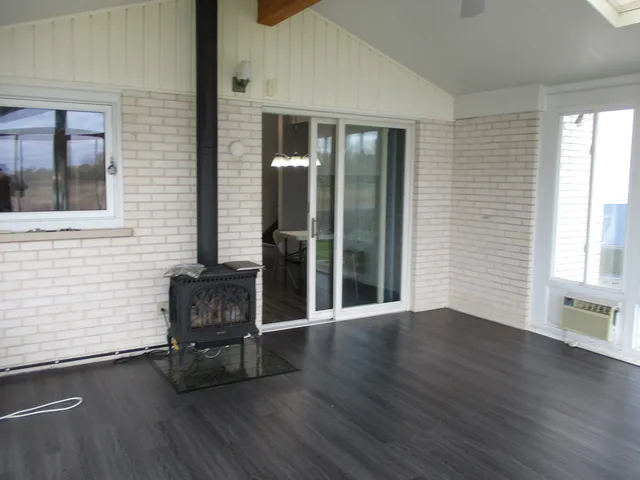 $499,900 | 8030 Valley View Drive, Tinley Park, IL 60477