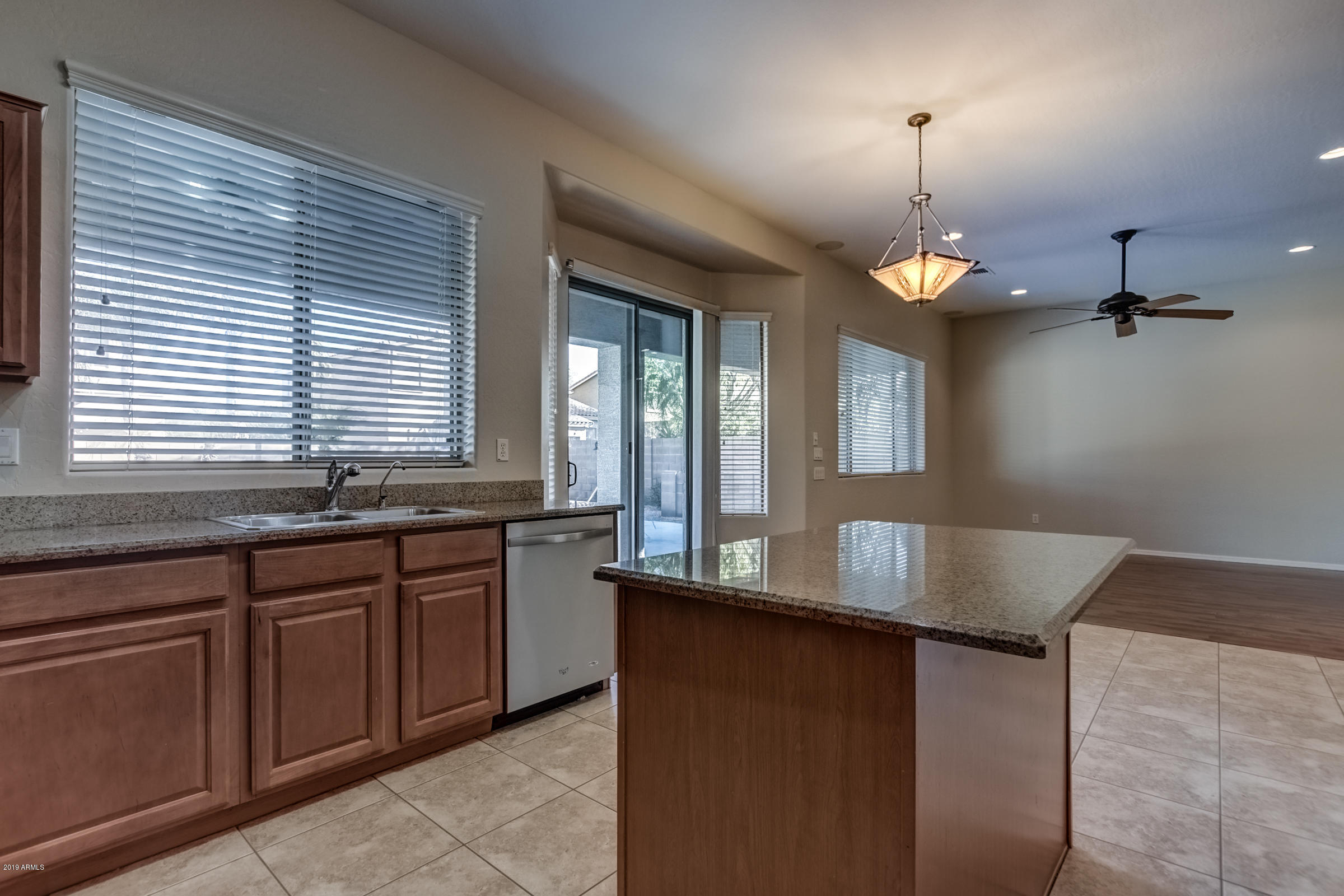 4276 East Branded Road Gilbert, AZ 85297 - Photo 14 of 70 4276 E Branded Rd-14