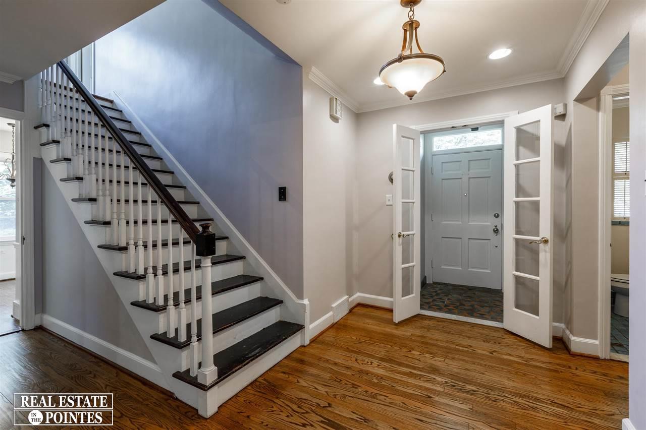 75 Handy Road Grosse Pointe Farms, MI 48236 - Photo 4 of 46