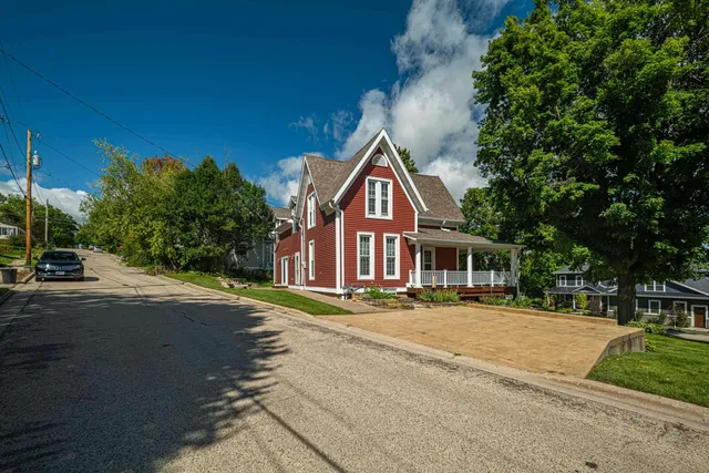 $425,000 | 110 Maiden Street, Mineral Point, WI 53565
