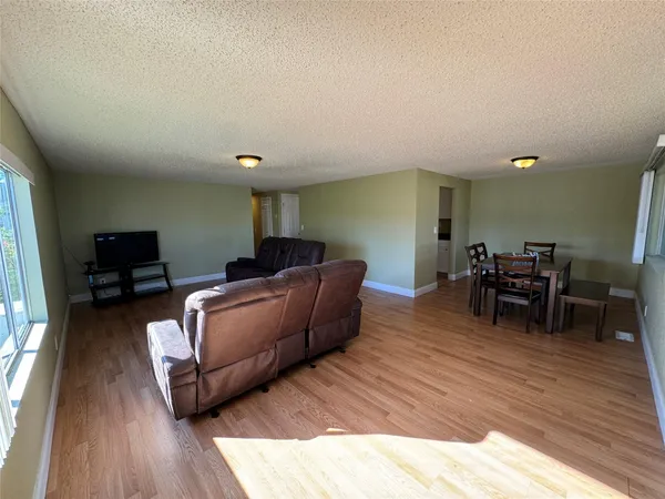 $2,350 | 3028 Lakeshore Drive, Fort Lauderdale, FL 33312