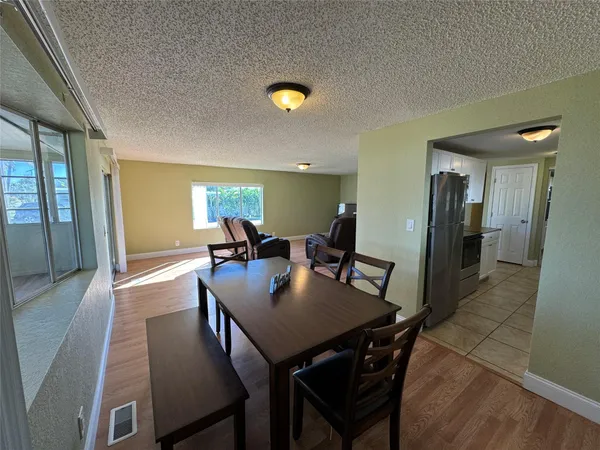 $2,350 | 3028 Lakeshore Drive, Fort Lauderdale, FL 33312