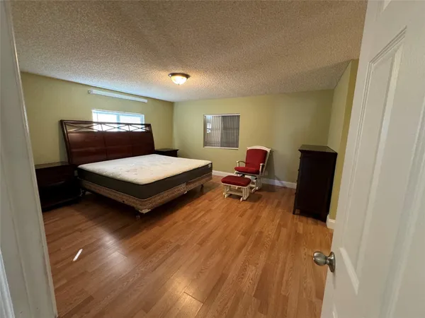 $2,350 | 3028 Lakeshore Drive, Fort Lauderdale, FL 33312
