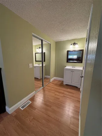 $2,350 | 3028 Lakeshore Drive, Fort Lauderdale, FL 33312