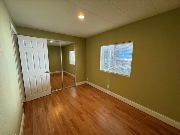 $2,350 | 3028 Lakeshore Drive, Fort Lauderdale, FL 33312