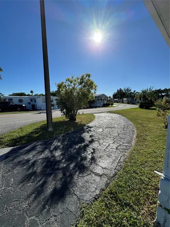 $2,350 | 3028 Lakeshore Drive, Fort Lauderdale, FL 33312