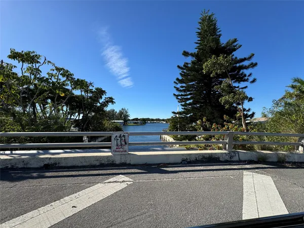 $2,350 | 3028 Lakeshore Drive, Fort Lauderdale, FL 33312