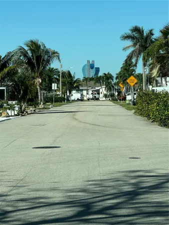 $2,350 | 3028 Lakeshore Drive, Fort Lauderdale, FL 33312
