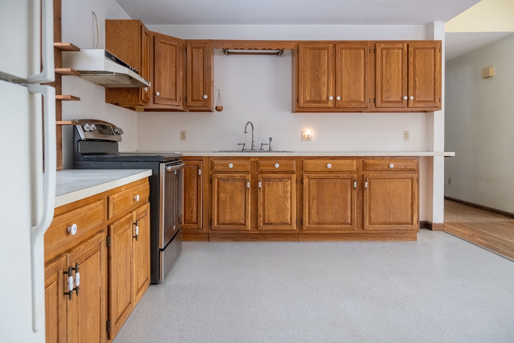 163 Prospect St Extension Westfield, MA 01085 - Photo 13 of 42