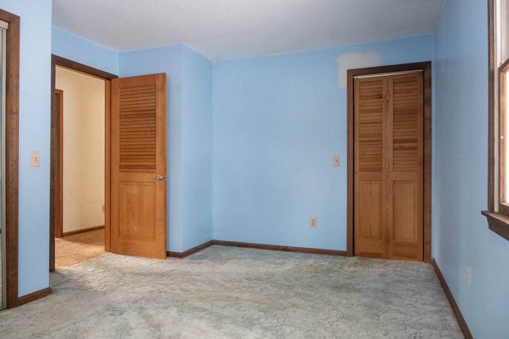 163 Prospect St Extension Westfield, MA 01085 - Photo 17 of 42