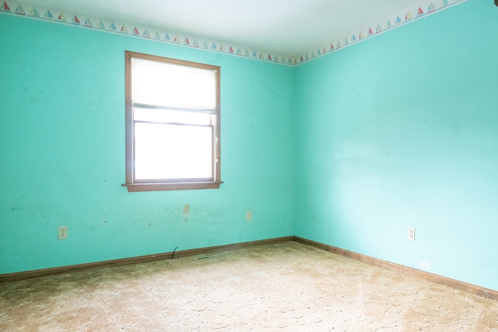 163 Prospect St Extension Westfield, MA 01085 - Photo 18 of 42