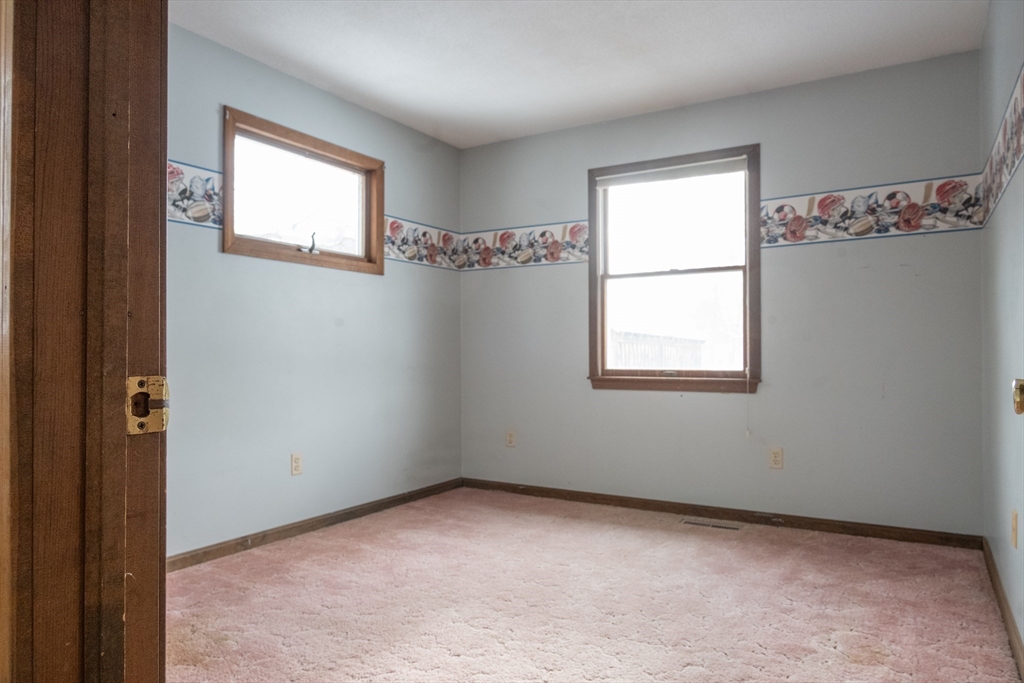 163 Prospect St Extension Westfield, MA 01085 - Photo 21 of 42