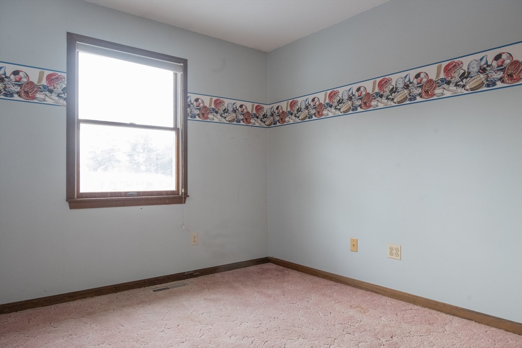 163 Prospect St Extension Westfield, MA 01085 - Photo 22 of 42