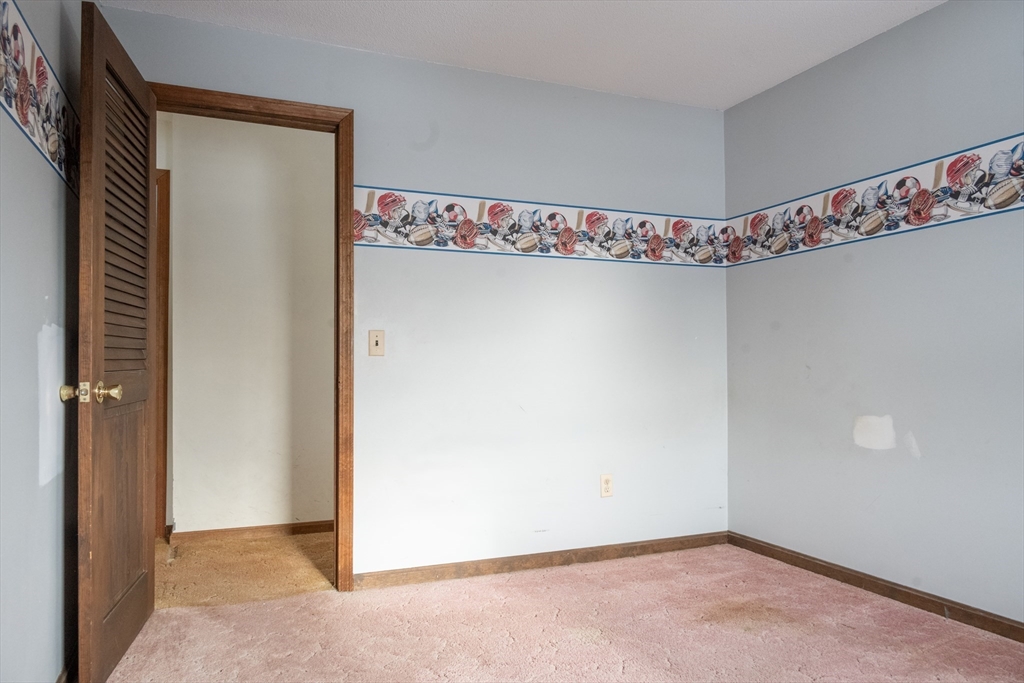 163 Prospect St Extension Westfield, MA 01085 - Photo 23 of 42