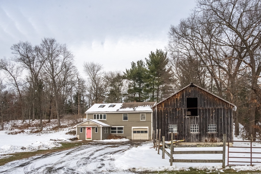 163 Prospect St Extension Westfield, MA 01085 - Photo 3 of 42