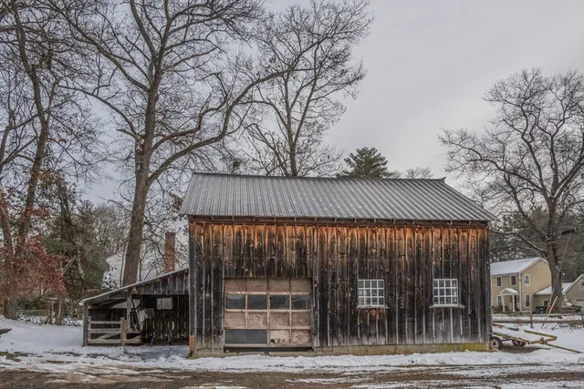 $400,000 | 163 Prospect St Extension, Westfield, MA 01085