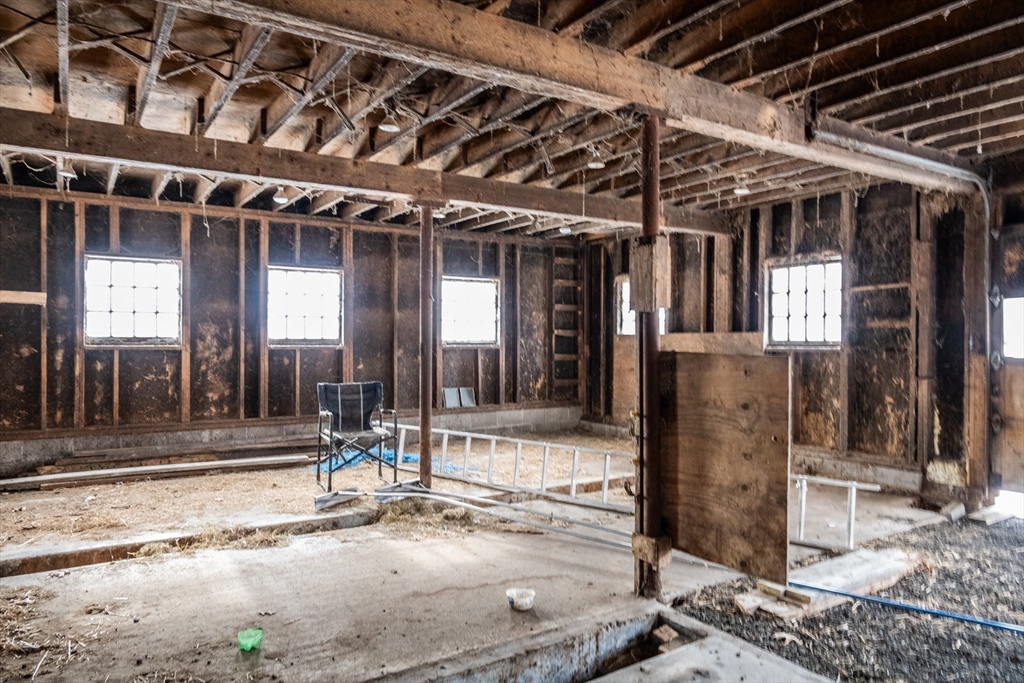 163 Prospect St Extension Westfield, MA 01085 - Photo 37 of 42