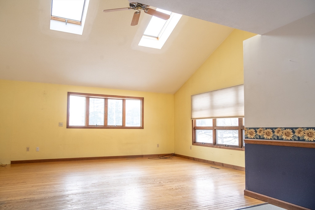 163 Prospect St Extension Westfield, MA 01085 - Photo 8 of 42