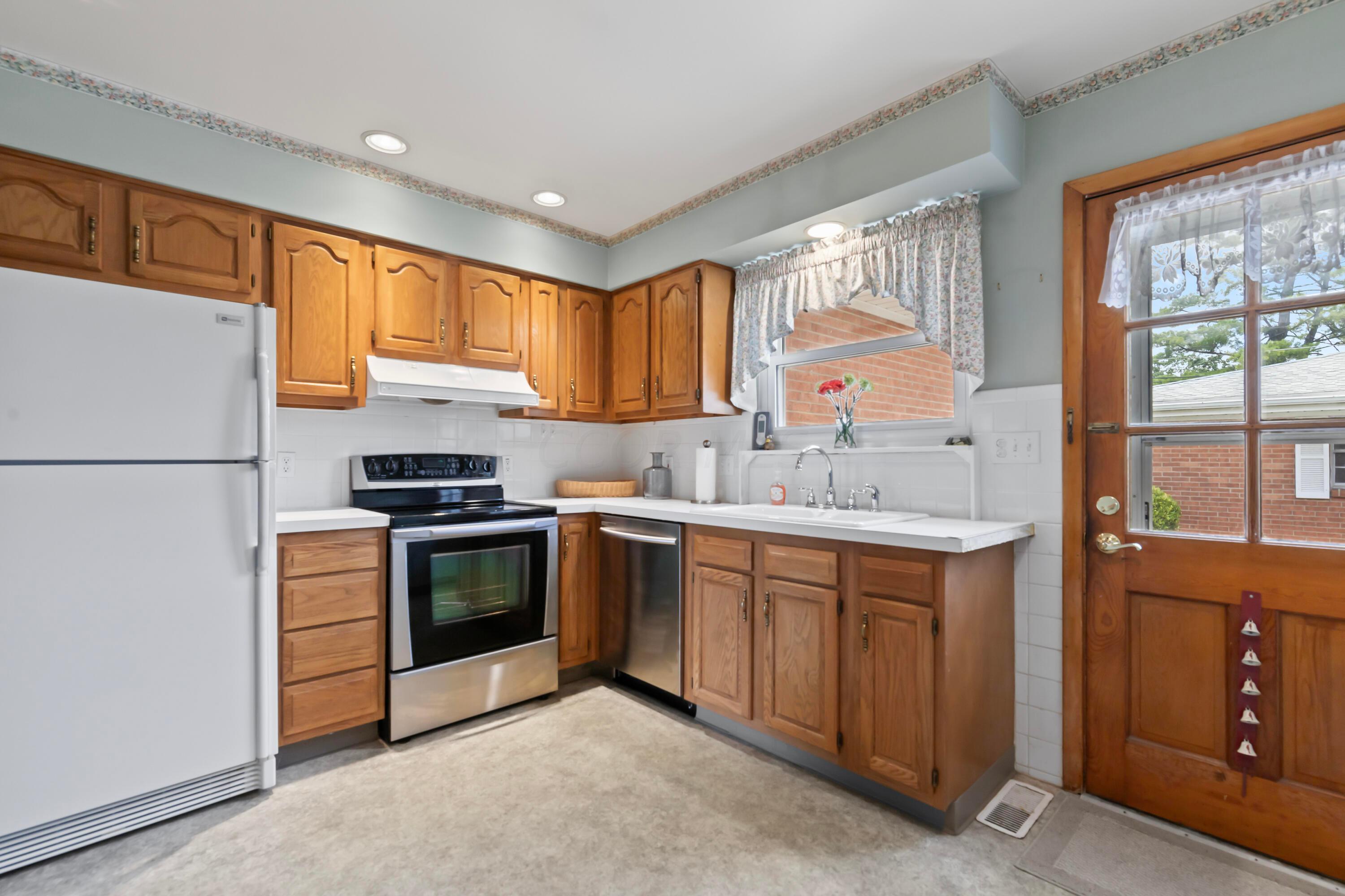 1792 Ardleigh Road Columbus, OH 43221 - Photo 18 of 39 photos_high_resolution_1792ArdleighRoad_