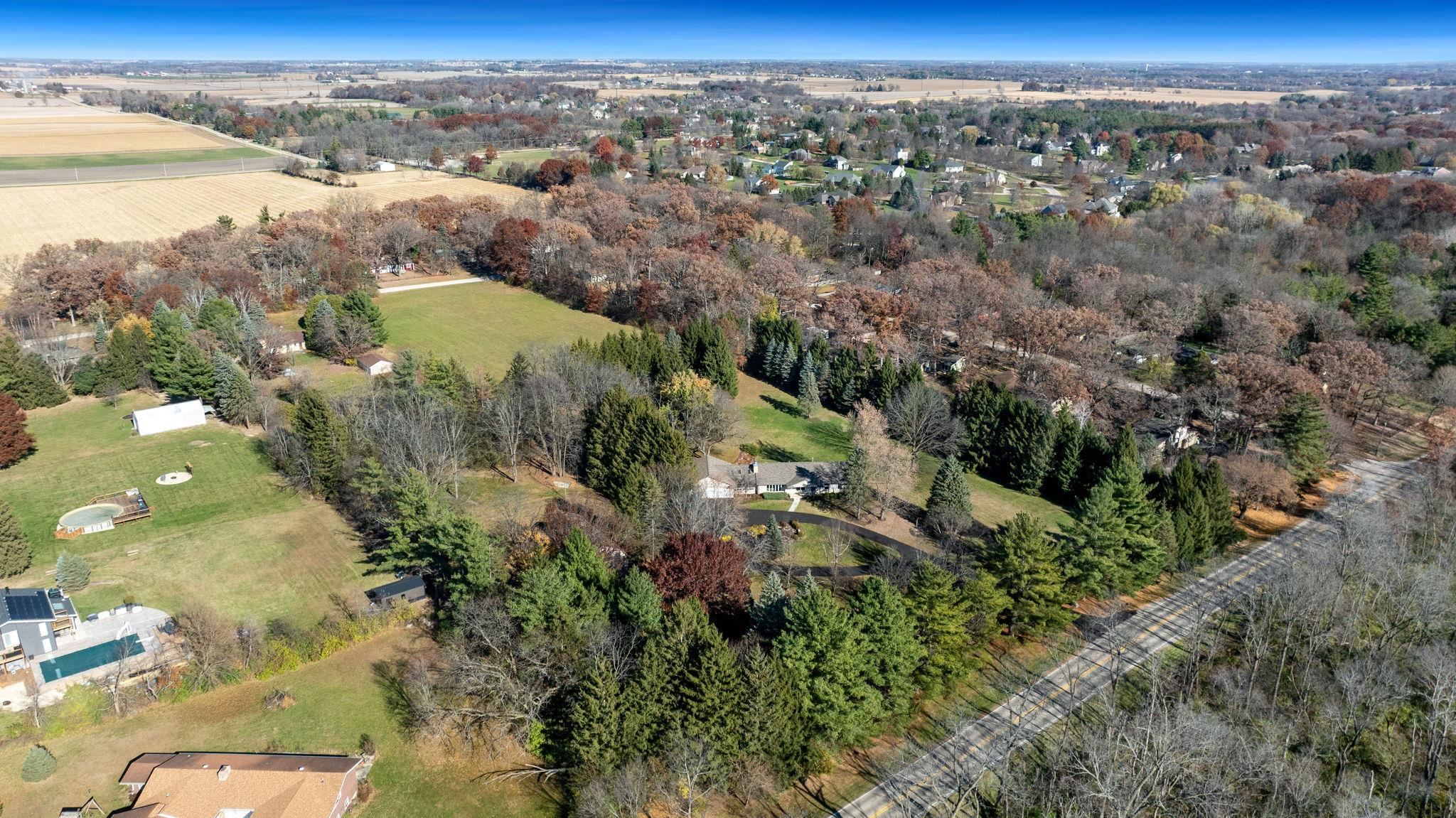 1198 Riverside Road Belvidere, IL 61008 - Photo 35 of 35 a view of a city