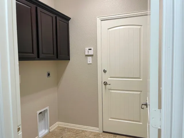 a view of walk in closet