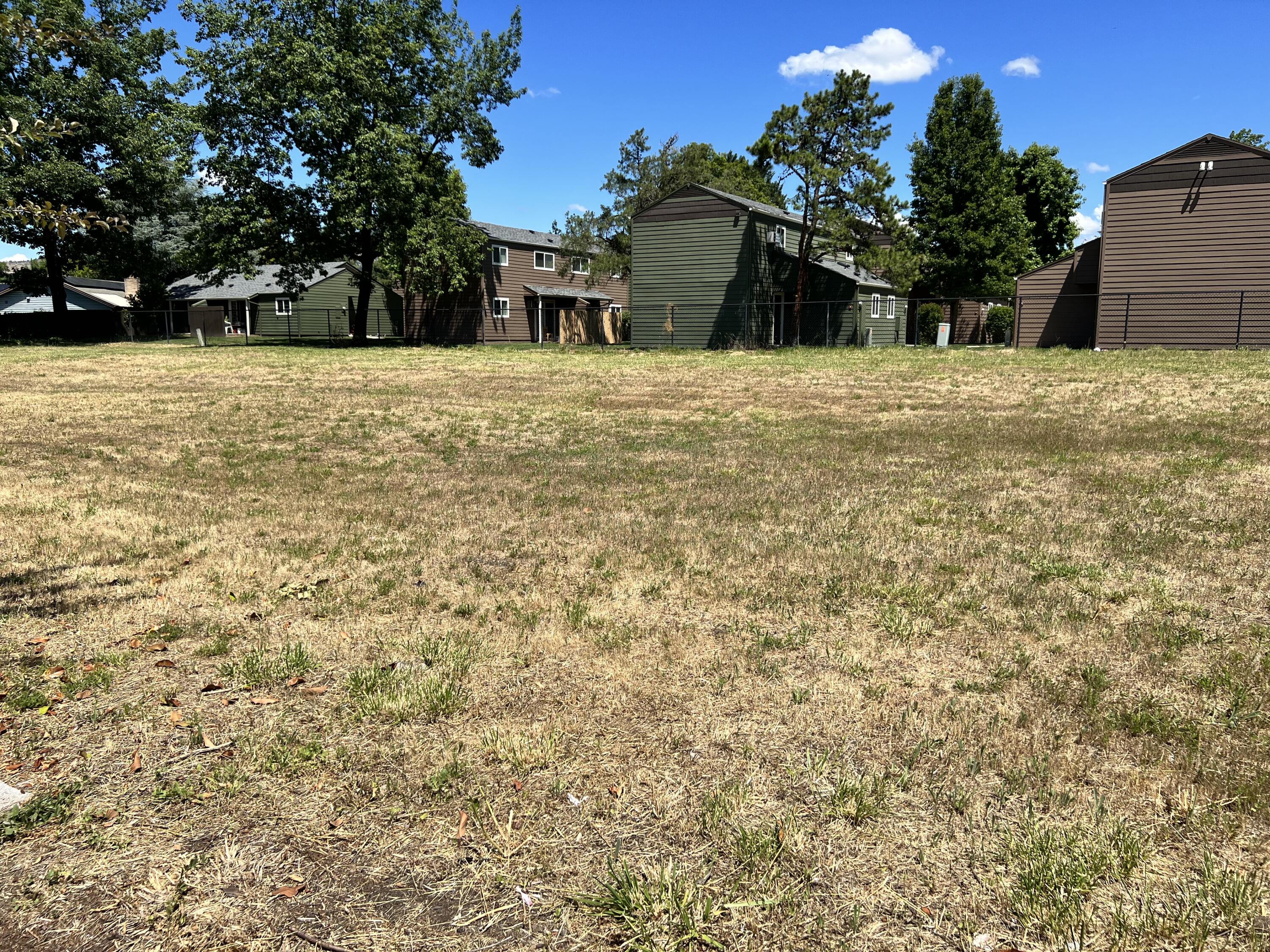 2549 East Barnett Road Medford, OR 97504 - Photo 4 of 12 1AB0BCD1-FEEE-4712-867D-0AD0128D958C