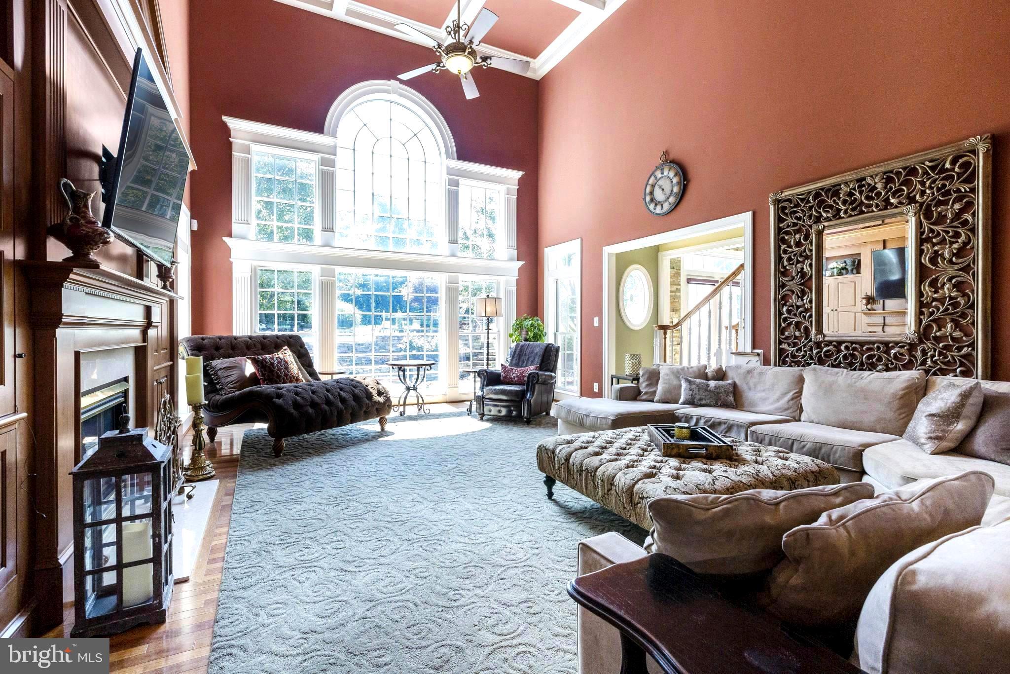 124 Anderson Farm Road Phoenixville, PA 19460 - Photo 13 of 40 Great Room with grand palladian window