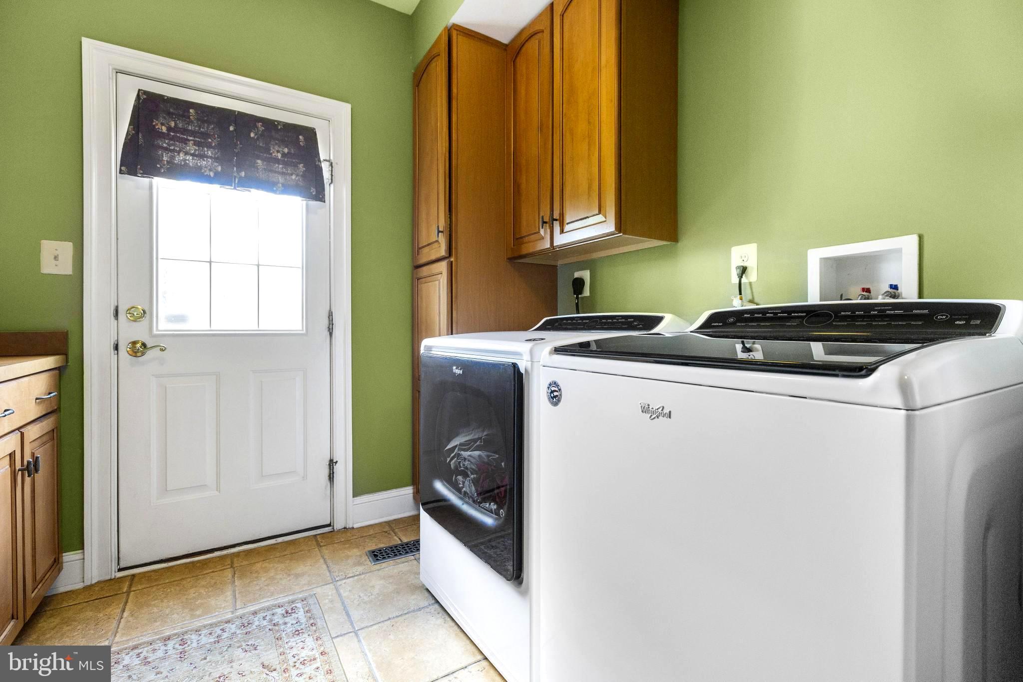 124 Anderson Farm Road Phoenixville, PA 19460 - Photo 20 of 40 Mud room / Laundry Room off kitchen