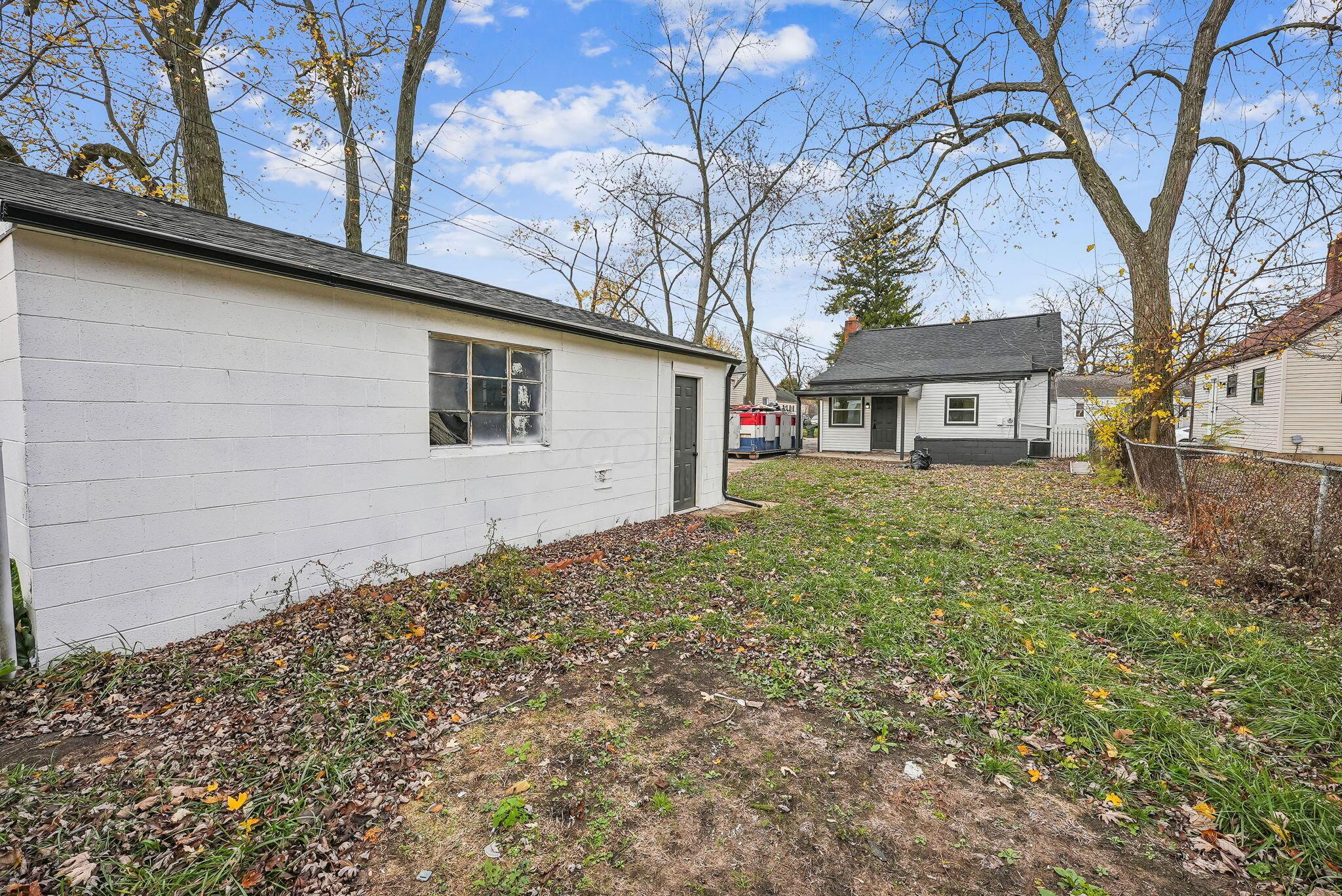 2888 Howey Road Columbus, OH 43224 - Photo 41 of 52 38-web-or-mls-2888-howey-rd