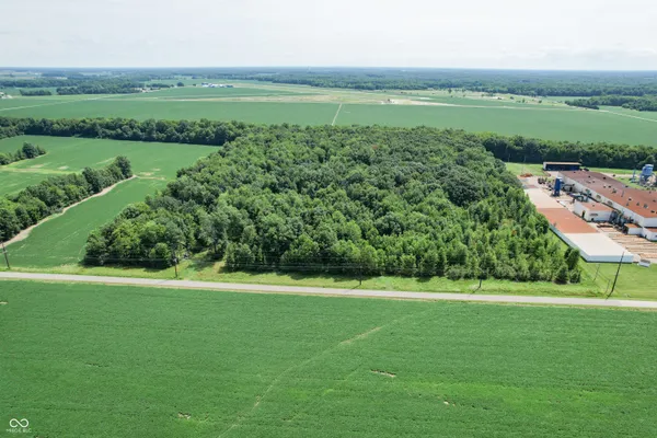 $1,596,000 | 3960 North County Road 75 West, North Vernon, IN 47265