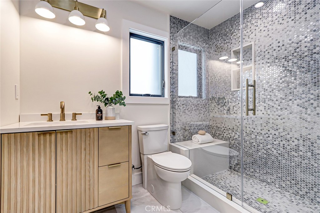 647 West Maple Avenue El Segundo, CA 90245 - Photo 24 of 58