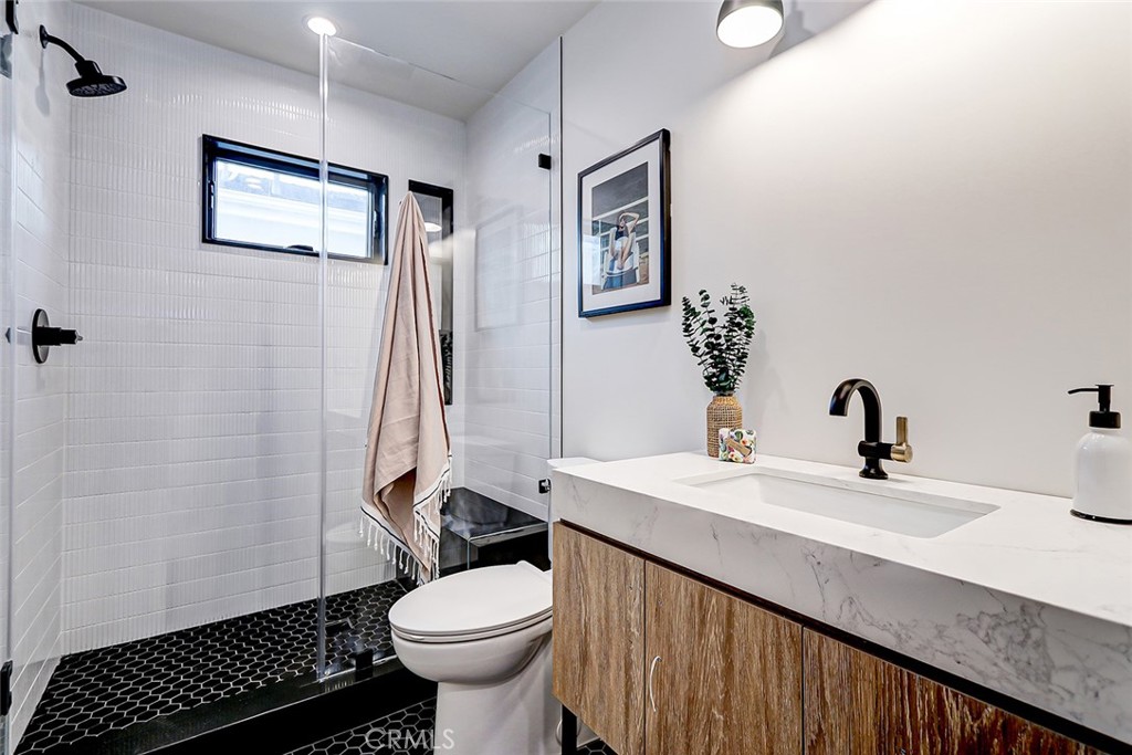 647 West Maple Avenue El Segundo, CA 90245 - Photo 37 of 58