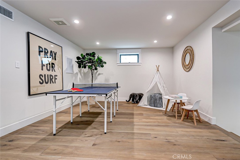 647 West Maple Avenue El Segundo, CA 90245 - Photo 45 of 58