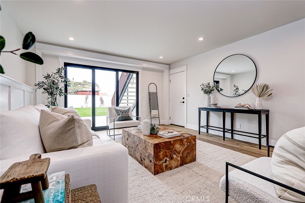 647 West Maple Avenue El Segundo, CA 90245 - Photo 51 of 58 ADU