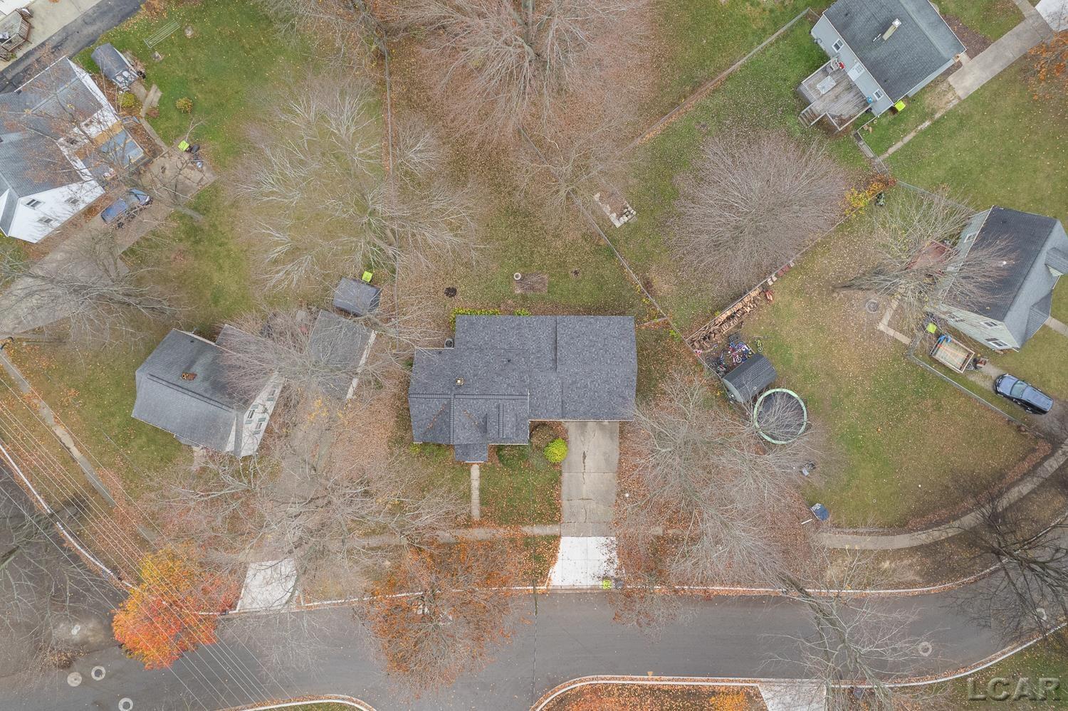338 Rogers Road Adrian, MI 49221 - Photo 30 of 34 50161264-89db1e9d-65a6-409c-a215-b94a420fa8c1.JPG