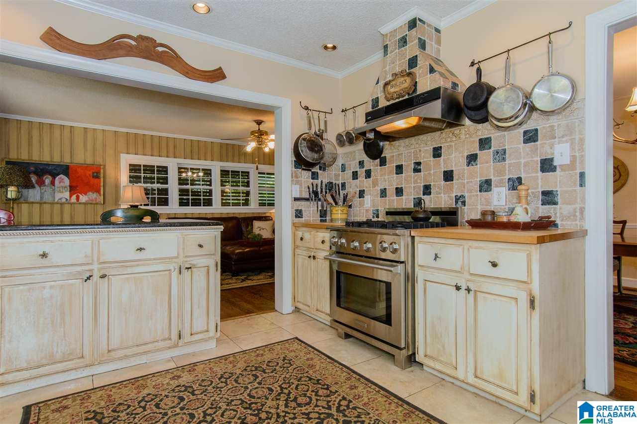 1724 Saulter Road Homewood, AL 35209 - Photo 12 of 49