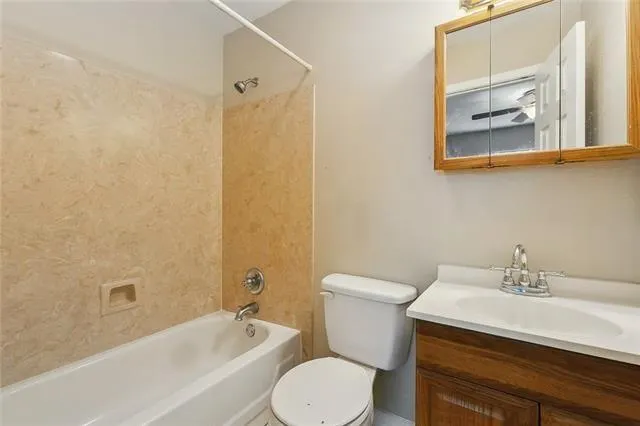 $1,800 | 9437 East Claiborne Parkway, Westwego, LA 70094