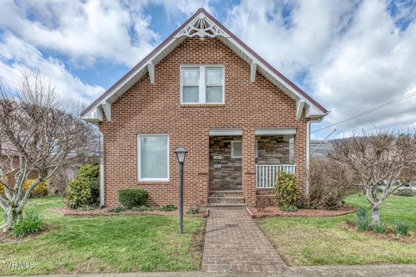 $325,000 | 345 South Elm Avenue, Erwin, TN 37650