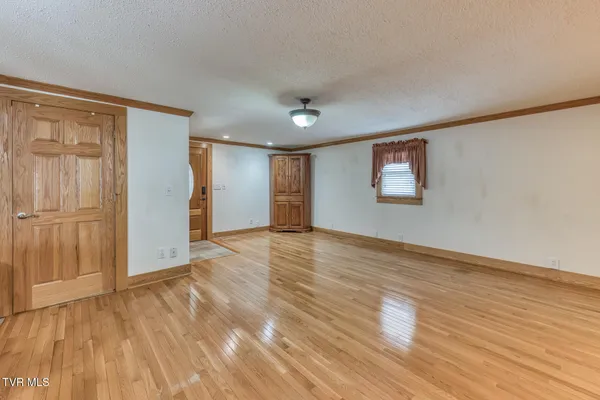 $325,000 | 345 South Elm Avenue, Erwin, TN 37650