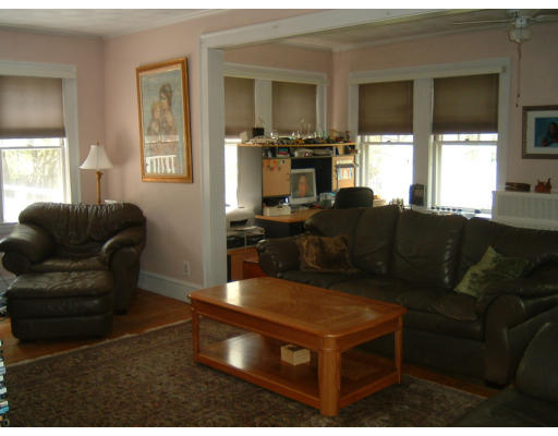 24 Governor Road Stoneham, MA 02180 - Photo 3 of 12 Gallery Image 3