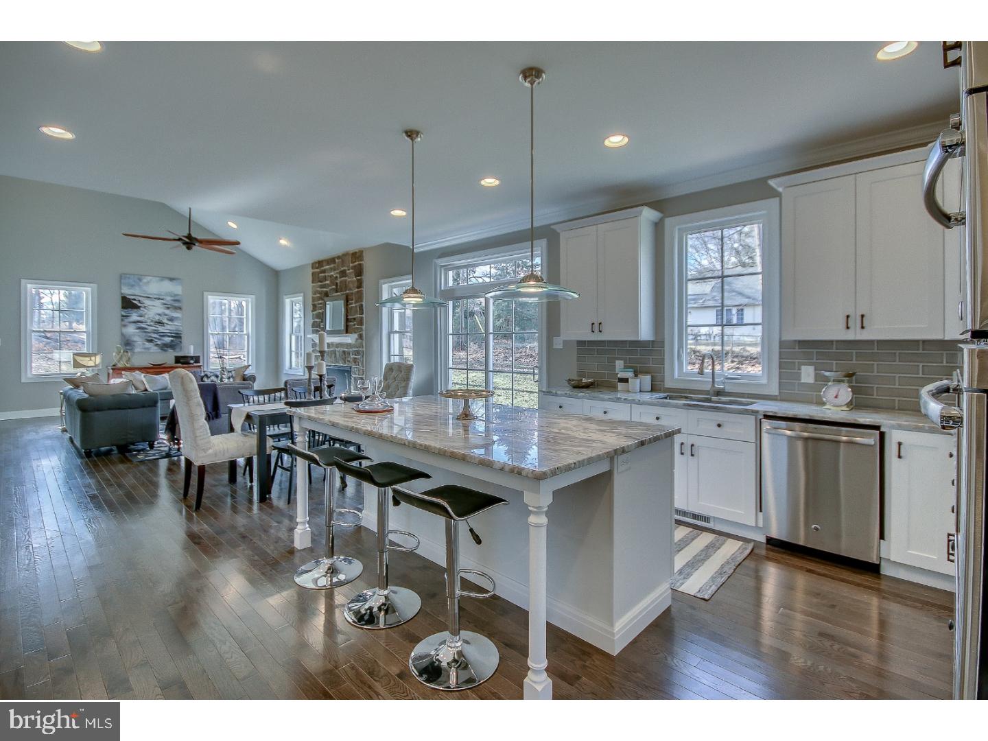 933 Molly Court, Unit 6 Rydal, PA 19046 - Photo 12 of 24 Kitchen